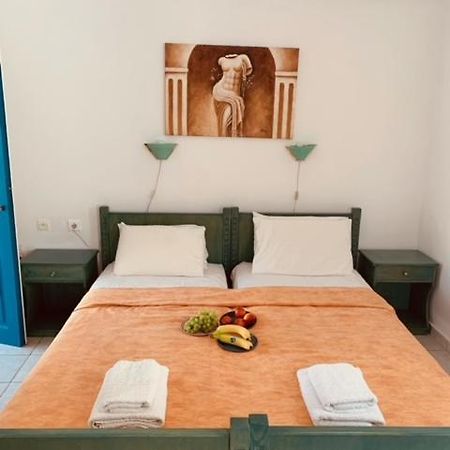 Manousos Rooms Adamantas  Exteriér fotografie