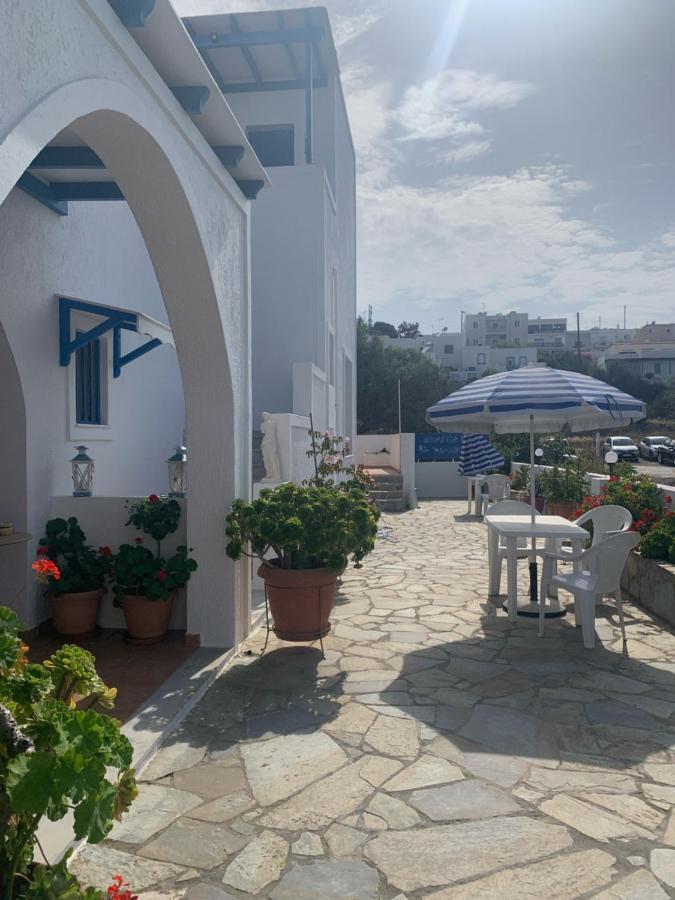 Manousos Rooms Adamantas  Exteriér fotografie